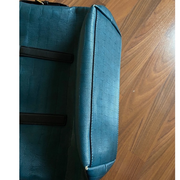 Kate Landry Purse - Picture 6 of 9